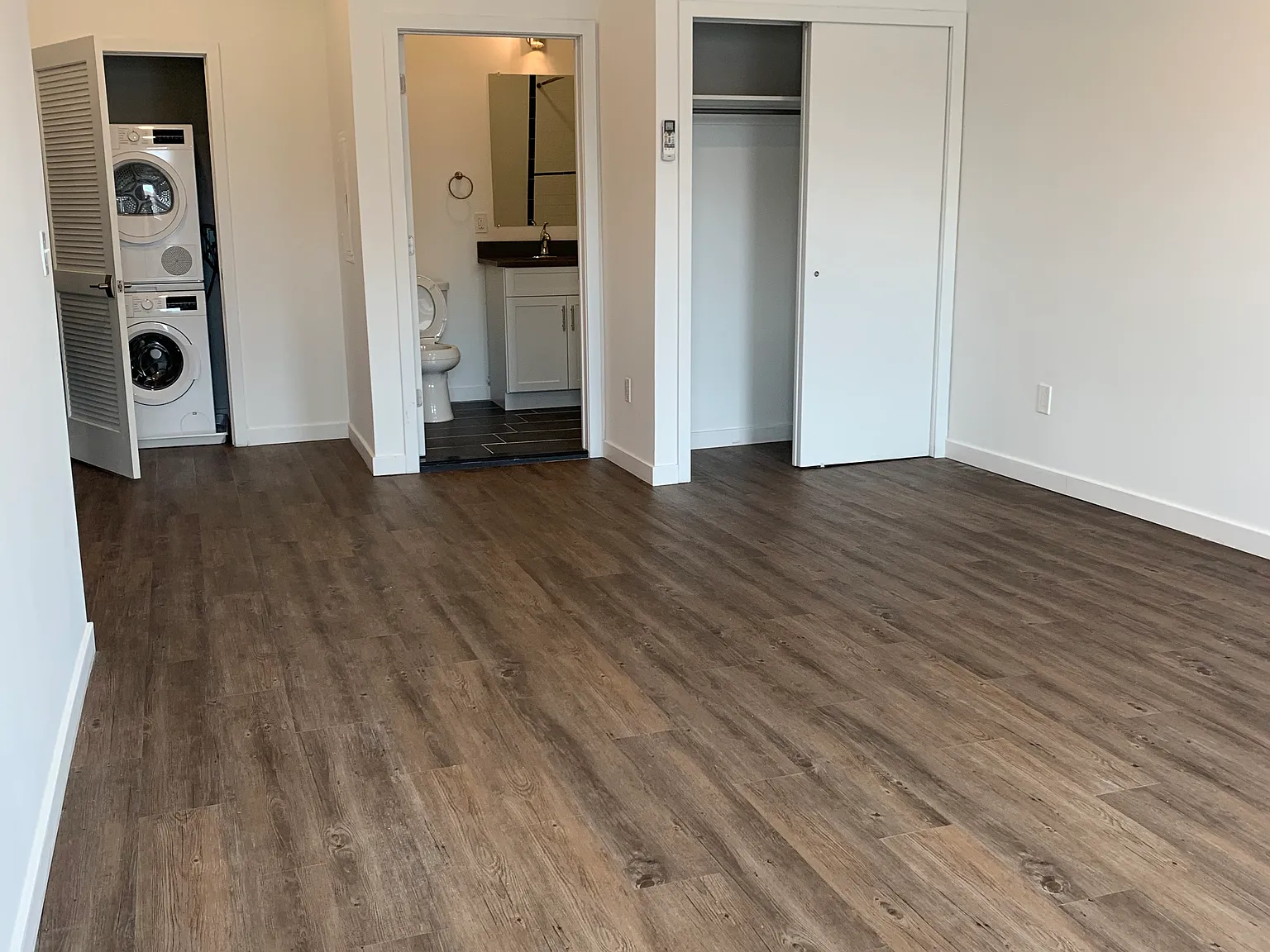 Studio, 556 sqft, $1,450 — Photo 3