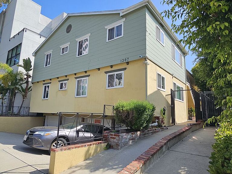 Listing photo 5