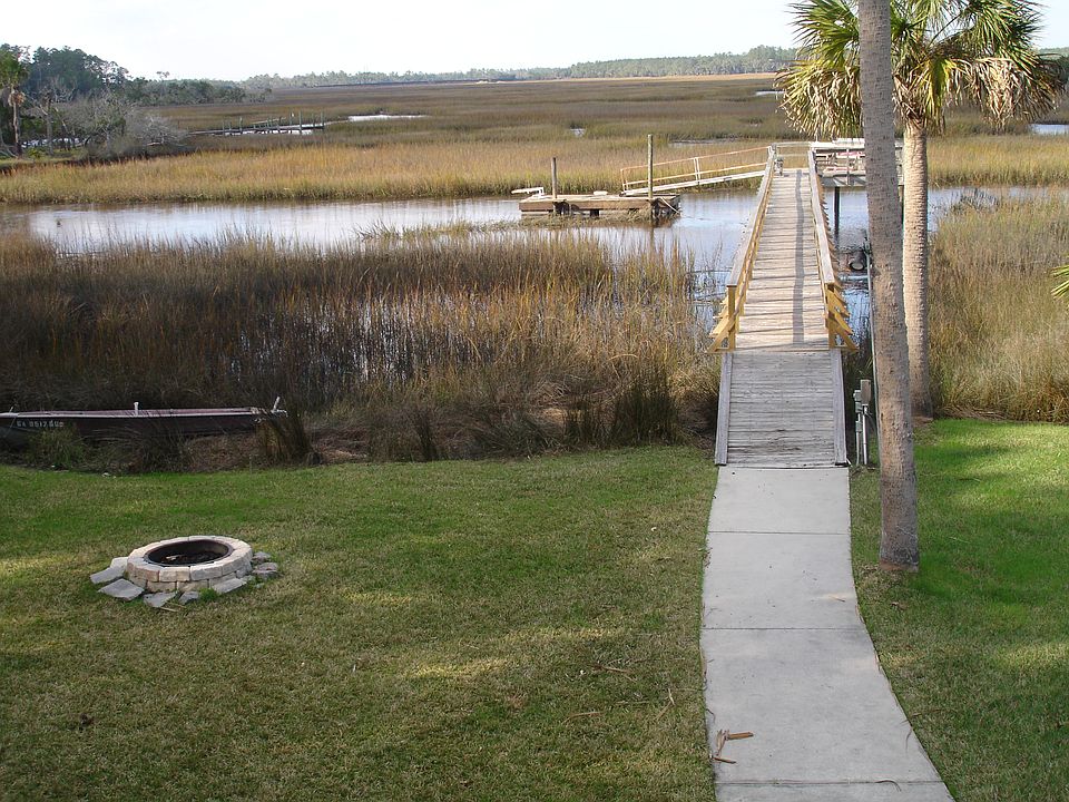 Back yard, Dock Walkway