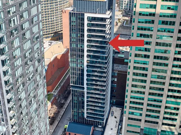771 Yonge St #2501, Toronto, ON M4W 0B8