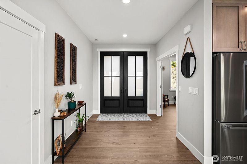 2nd image of 838 Autumn Crest Drive