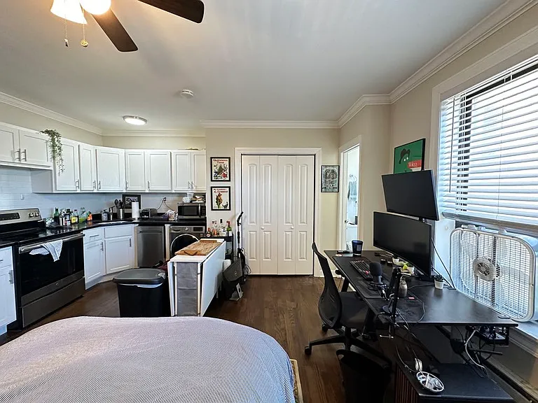 3345 N Marshfield Ave #204 — Photo 14