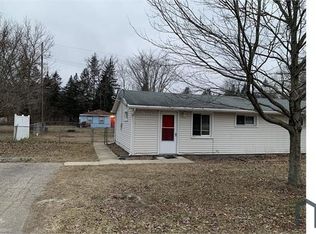 19708 Sharon Ct, Belleville, MI 48111