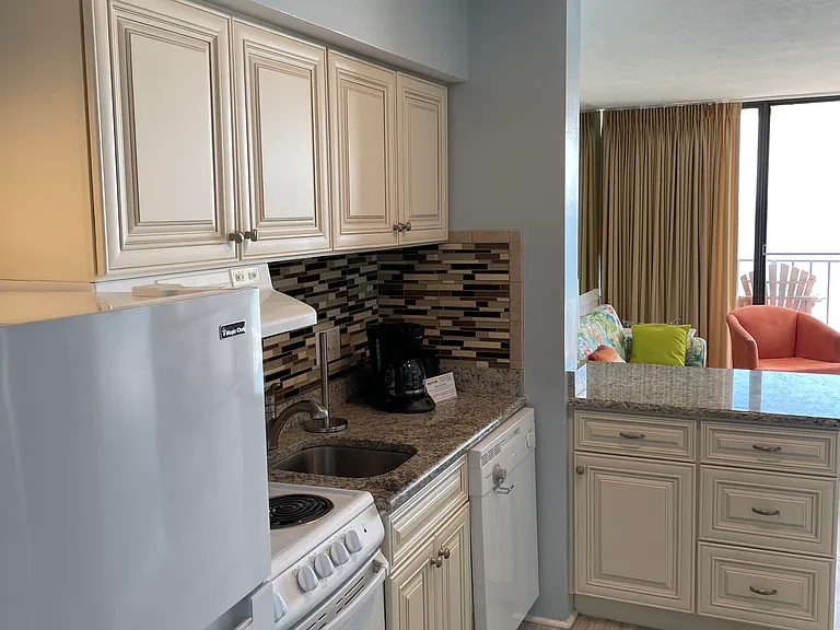 1501 S Ocean Blvd #703 — Photo 2