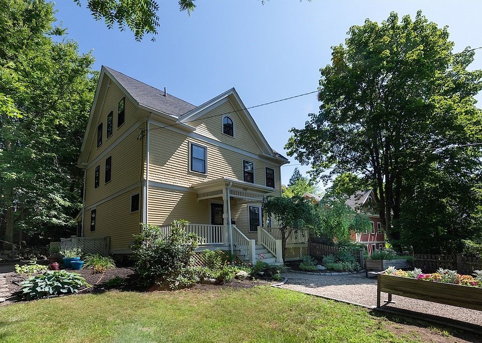 1st image of 147 Lowell St