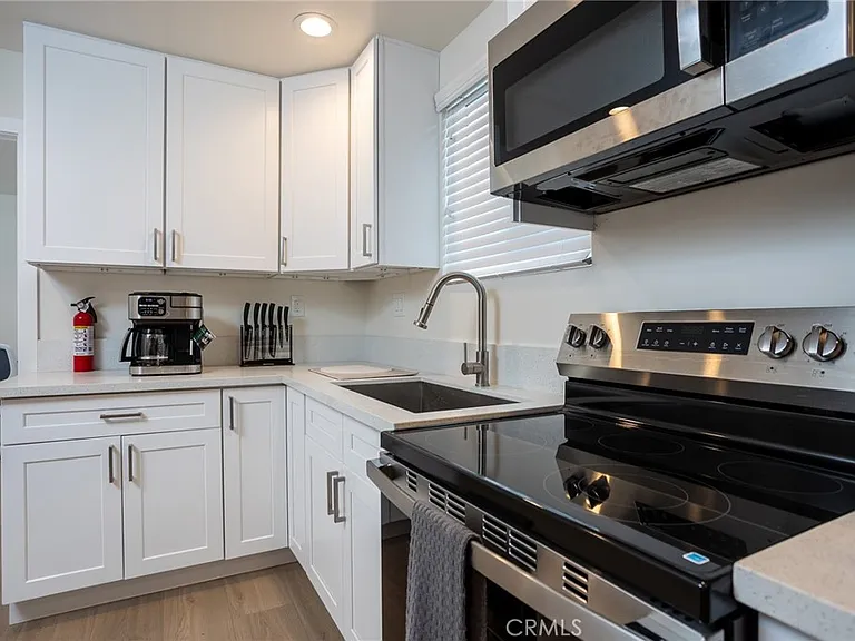 3121 Obama Blvd — Photo 11