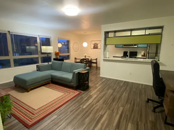 165 17th Ave APT 303, Seattle, WA 98122