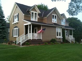 1427 Wisconsin Ave, Gladstone, MI 49837