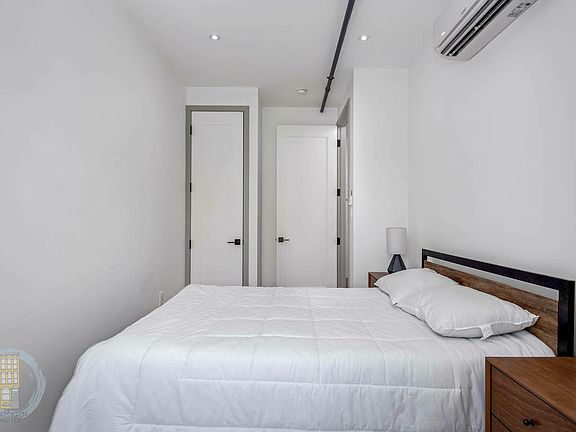 5th image of 1407 Dean St #4/4