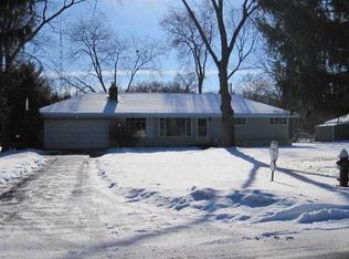 6055 Sylvan Green Rd, Sylvania, OH 43560