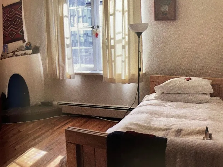 Twin trundle beds in second bedroom.