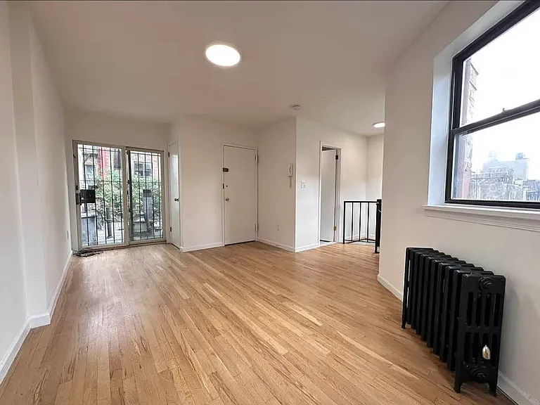 57 W 76th St #Penthouse 2 — Photo 5