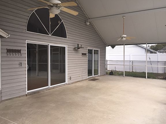 Huge screened in porch