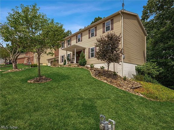 3rd image of 116 Wedgewood Dr