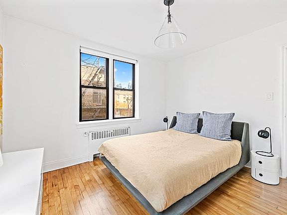 4th image of 305 W 18th St APT 5F