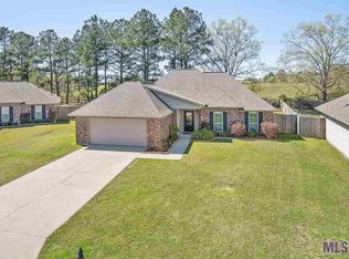 28919 Willow Lake Dr, Denham Springs, LA 70726