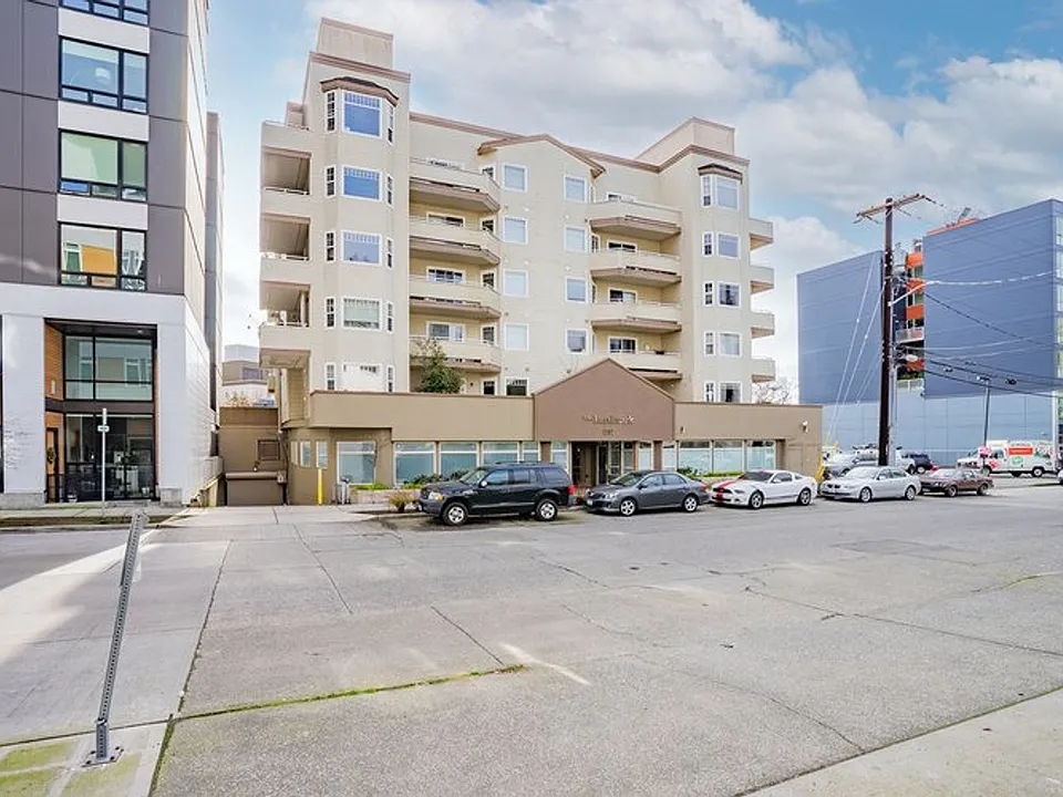 Landmark Apartments