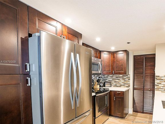5th image of 1717 N Bayshore Dr #A-2057