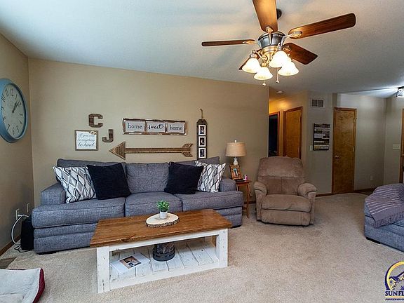 4th image of 3719 NW Cherry Creek Dr