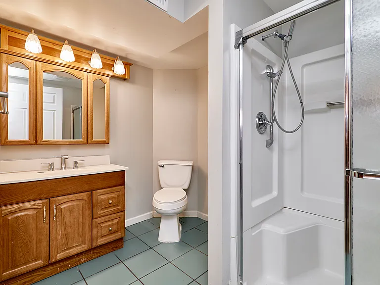 10900 Saint Boniface Ln — Photo 24