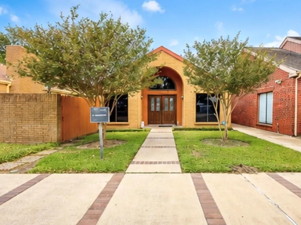 11111 Jones Rd W #3