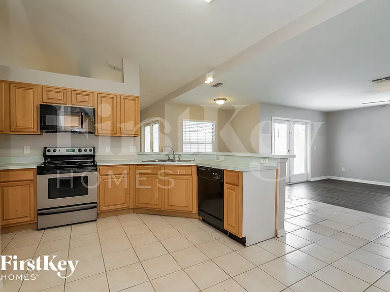 224 Quiet Oak Ct — Photo 5
