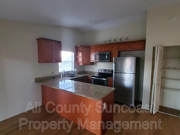 2nd image of 3395 Carriage Dr