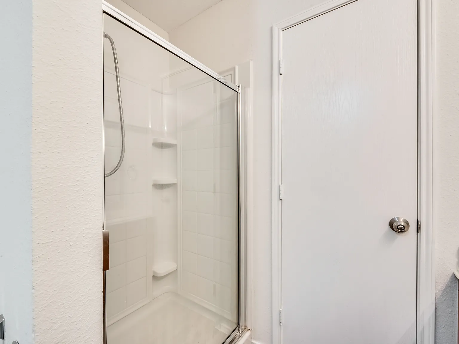 3 bed, 1215 sqft, $1,800 — Photo 3