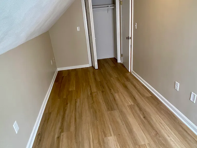 10 Campbell St #B — Photo 12