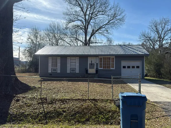 3009 Finley St SW, Jacksonville, AL 36265