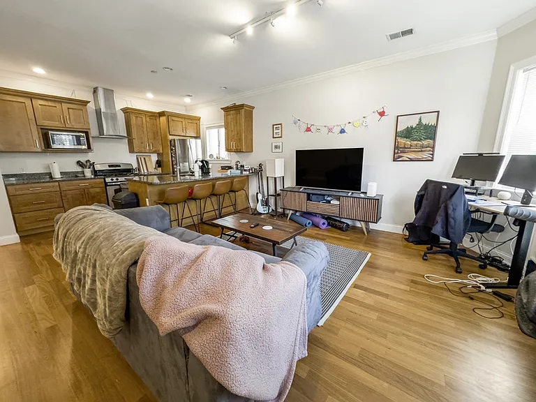 123 Webster Ave #1 — Photo 8