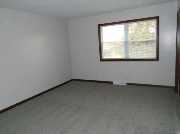 655 Colony Rd, Canal Fulton, OH 44614