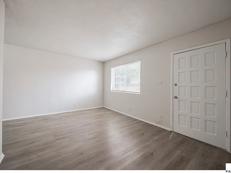 2352 E Broadway Rd #A — Photo 5