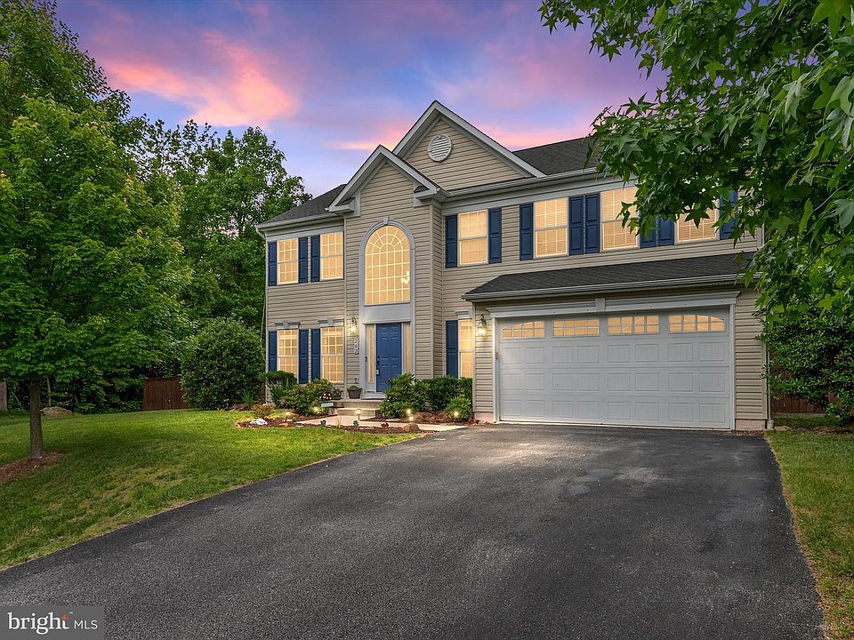 1st image of 202 Long Hill Ct #1
