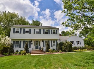 6 Liberty Bell Ct, Belle Mead, NJ 08502