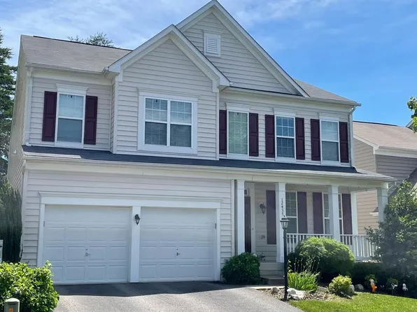 12437 Pfitzner Ct, Woodbridge, VA 22192