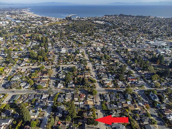 4th image of 422 Van Ness Ave