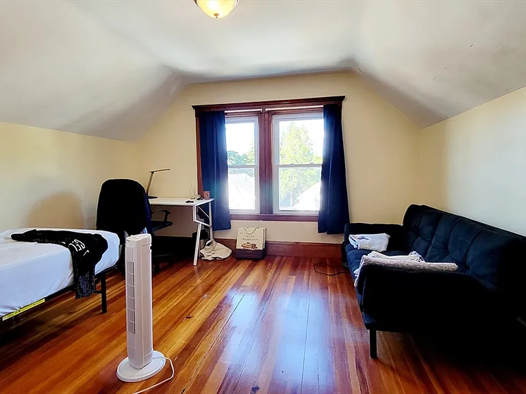 34 George St #2 — Photo 10