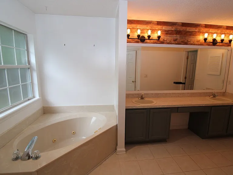 107 Shearman Way — Photo 9