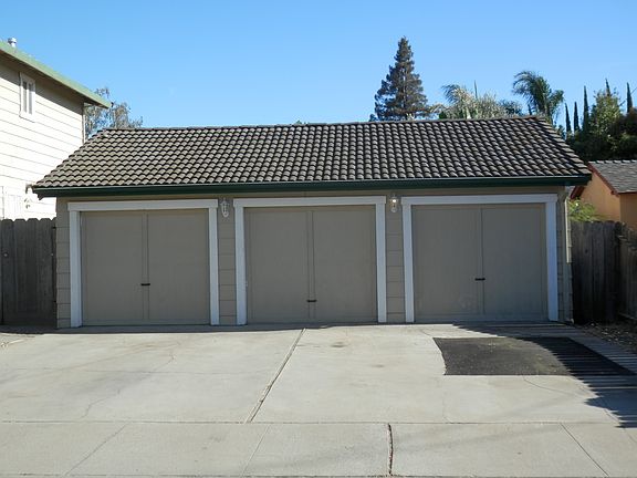 220 plus storage room