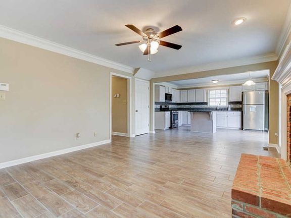 5th image of 886 Hansmore Pl