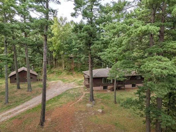 2581 Hallmark Dr, Ely, MN 55731