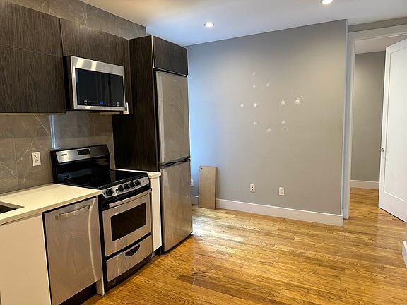 2nd image of 1571 Lexington Ave APT 16