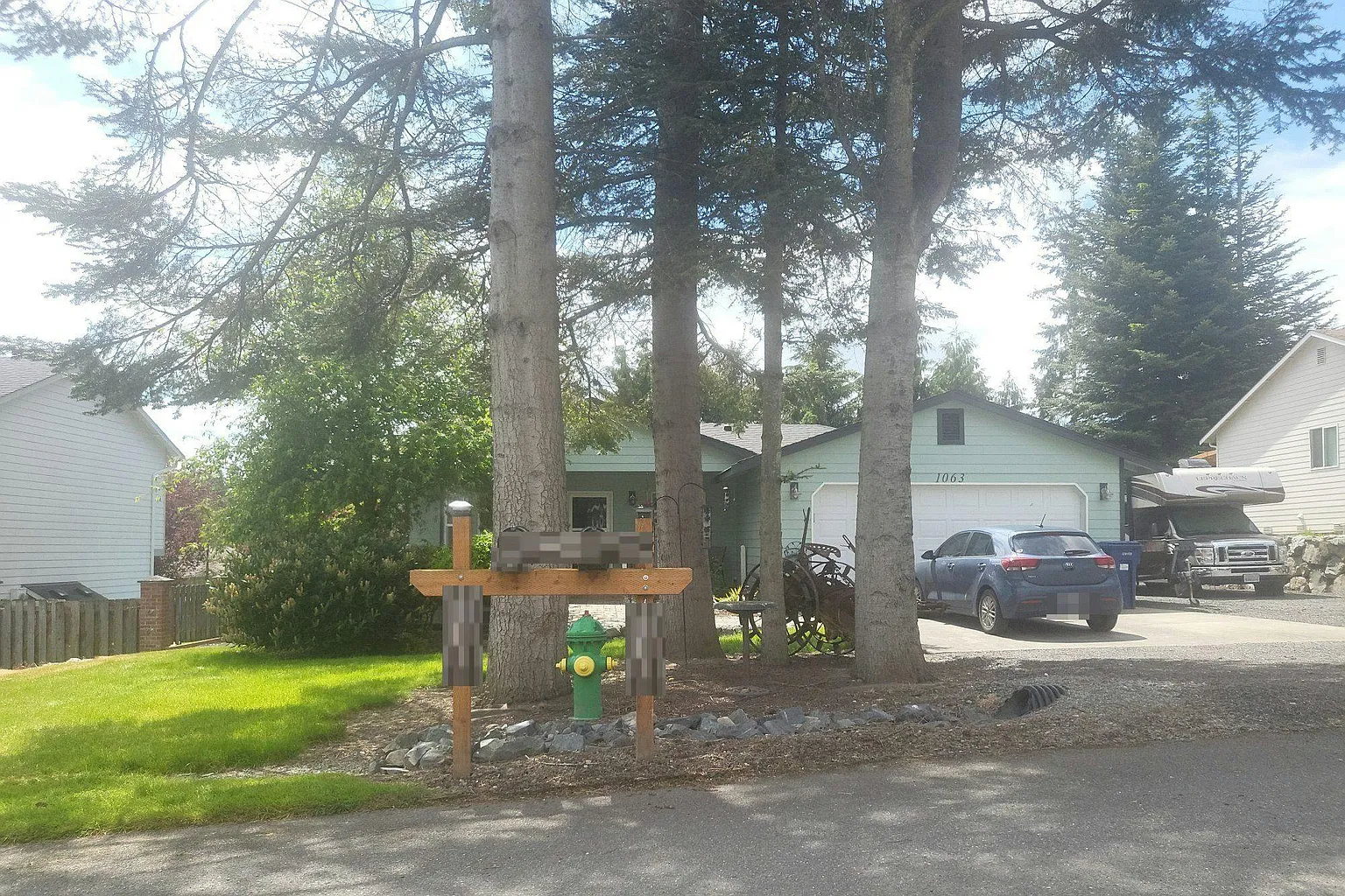 1063 Cascade Ln photo 1