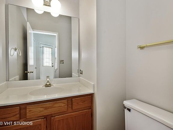 3rd image of 1603 Woodcrest Cir