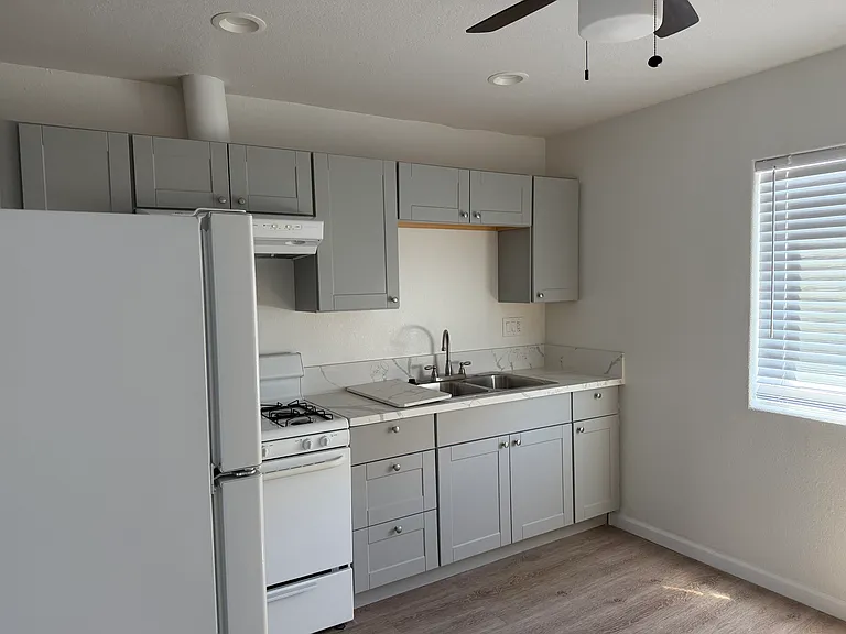 725 Boulevard Ave #G — Photo 21