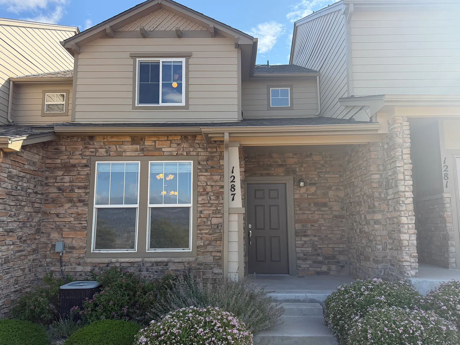 2 bed, 2.5 bath, 1256 sqft, $2,200 — Photo 1