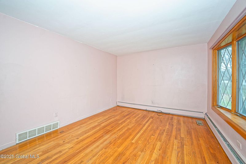 5th image of 3 Caroline Street
