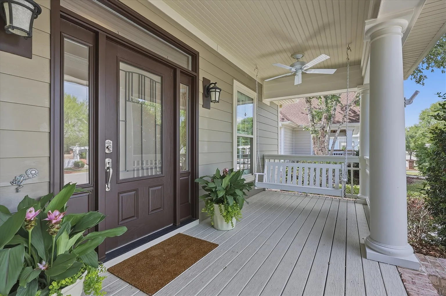 3 bed, 3.5 bath, 2540 sqft, $3,100 — Photo 2