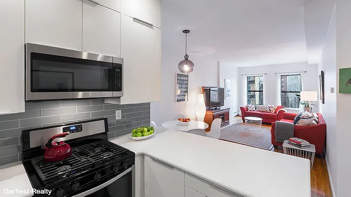 Sold by Garfield Realty  | media 18